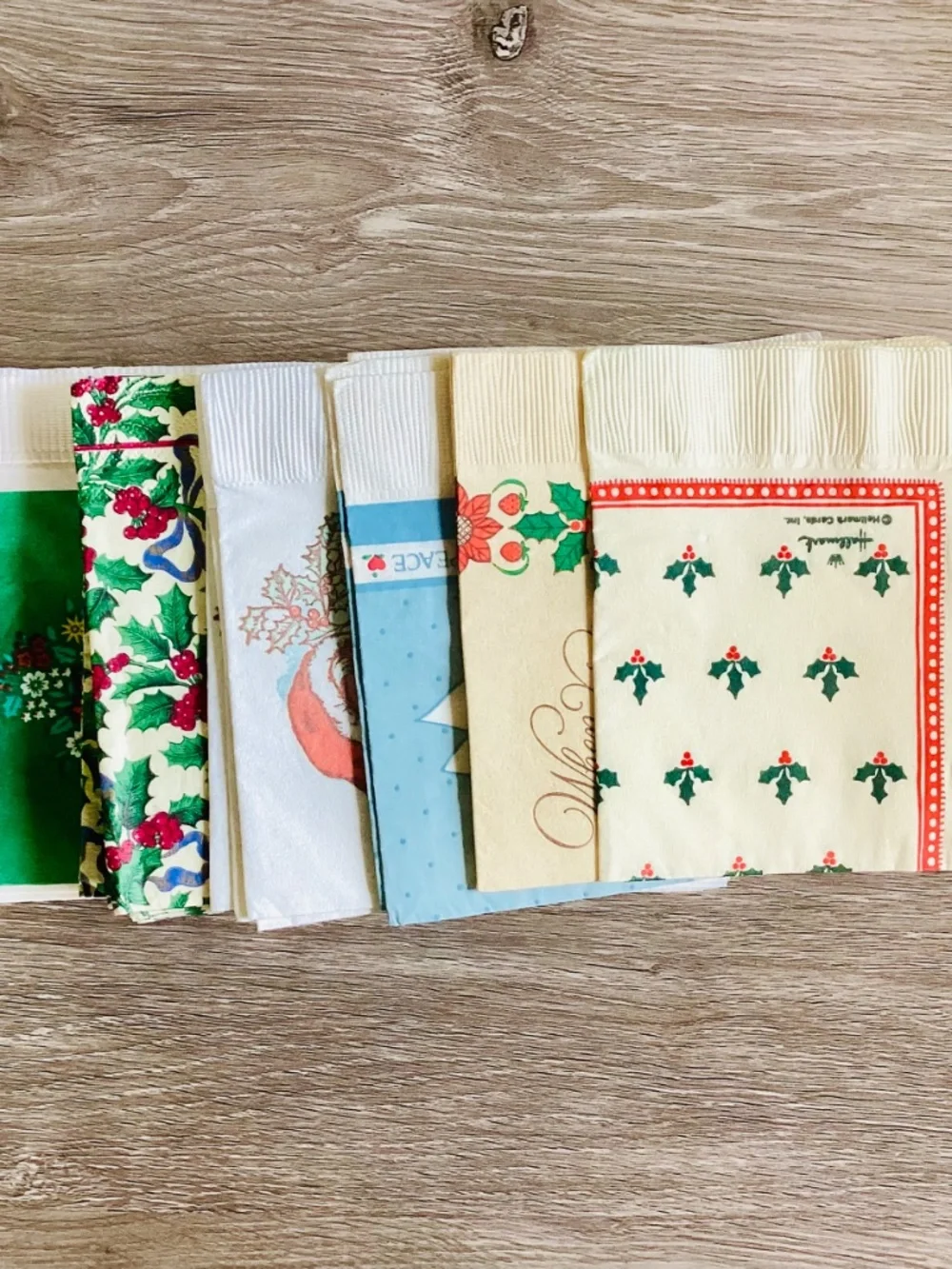 Vintage Christmas Cocktail Napkins 35 Ps Mixed Lot Santa Holly Tree Dove MCM